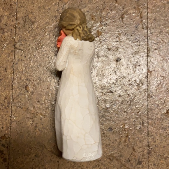 Surrounded By Love Figure - Picture 3 of 6